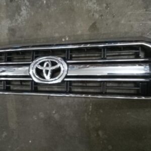 TOYOTA LANDCRUISER 79 4.0P P/U S/C - Grill