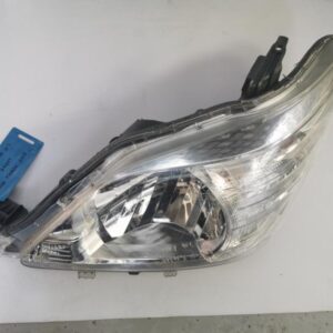 TOYOTA INNOVA 2.7 VVTi 7 SEAT - Left Headlamp