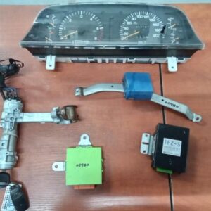 TOYOTA LANDCRUISER 70 4.2D S/W - Lockset Incomplete