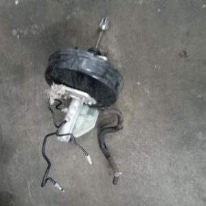 TOYOTA LANDCRUISER 79 4.5D P/U D/C - Brake Booster